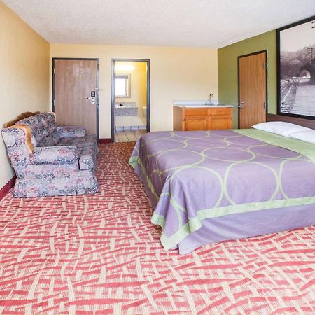 Super 8 By Wyndham Van Buren/Ft. Smith Area Buitenkant foto