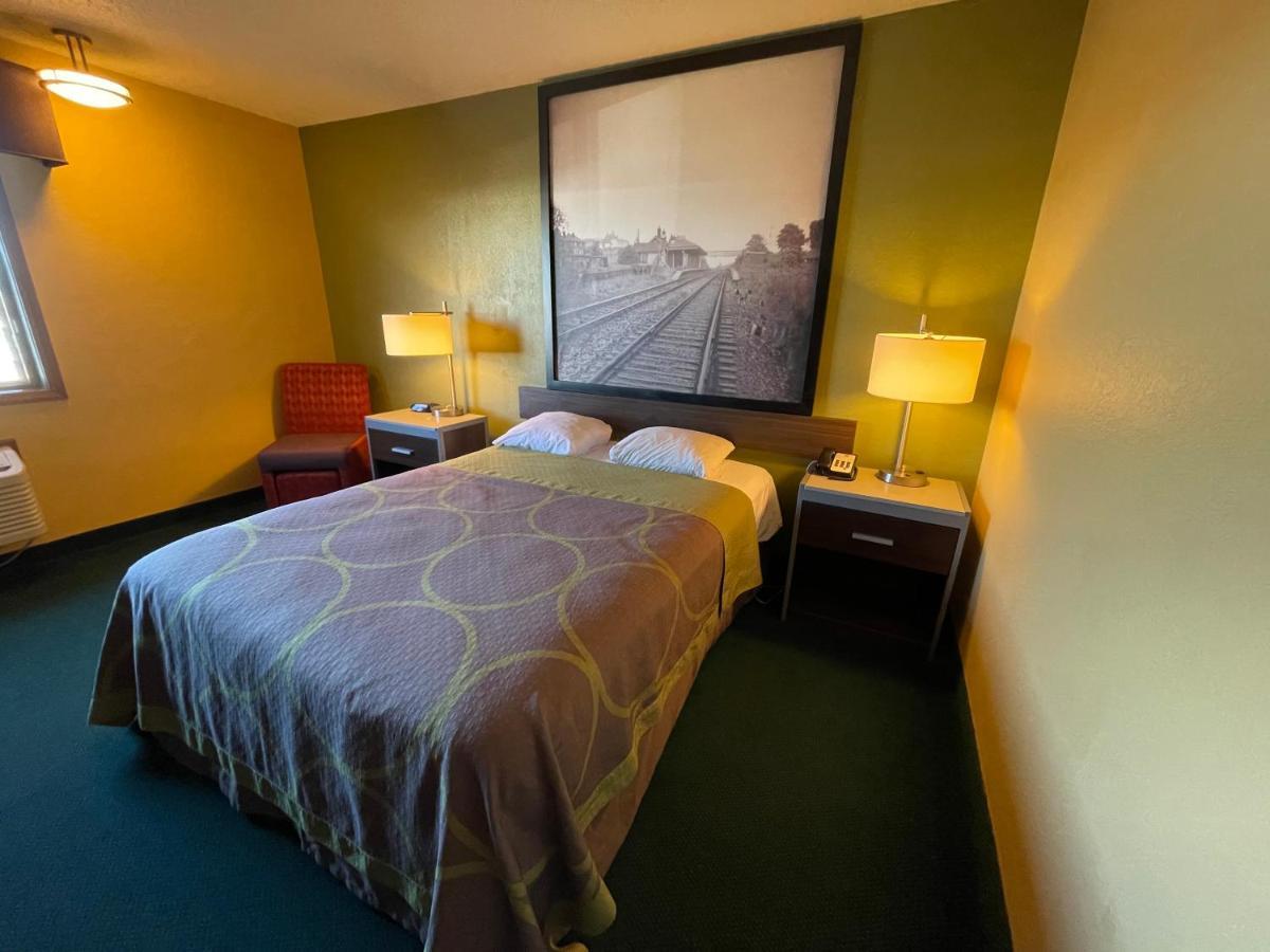 Super 8 By Wyndham Van Buren/Ft. Smith Area Buitenkant foto