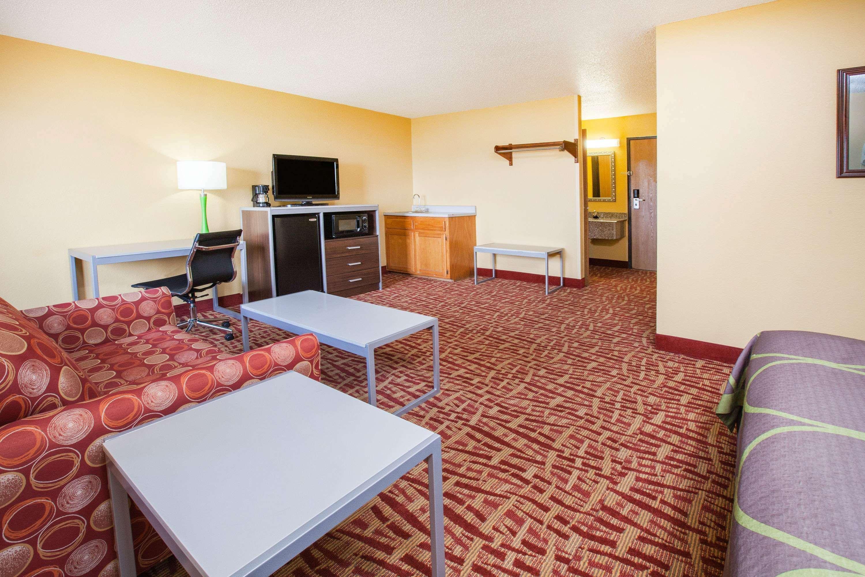 Super 8 By Wyndham Van Buren/Ft. Smith Area Buitenkant foto
