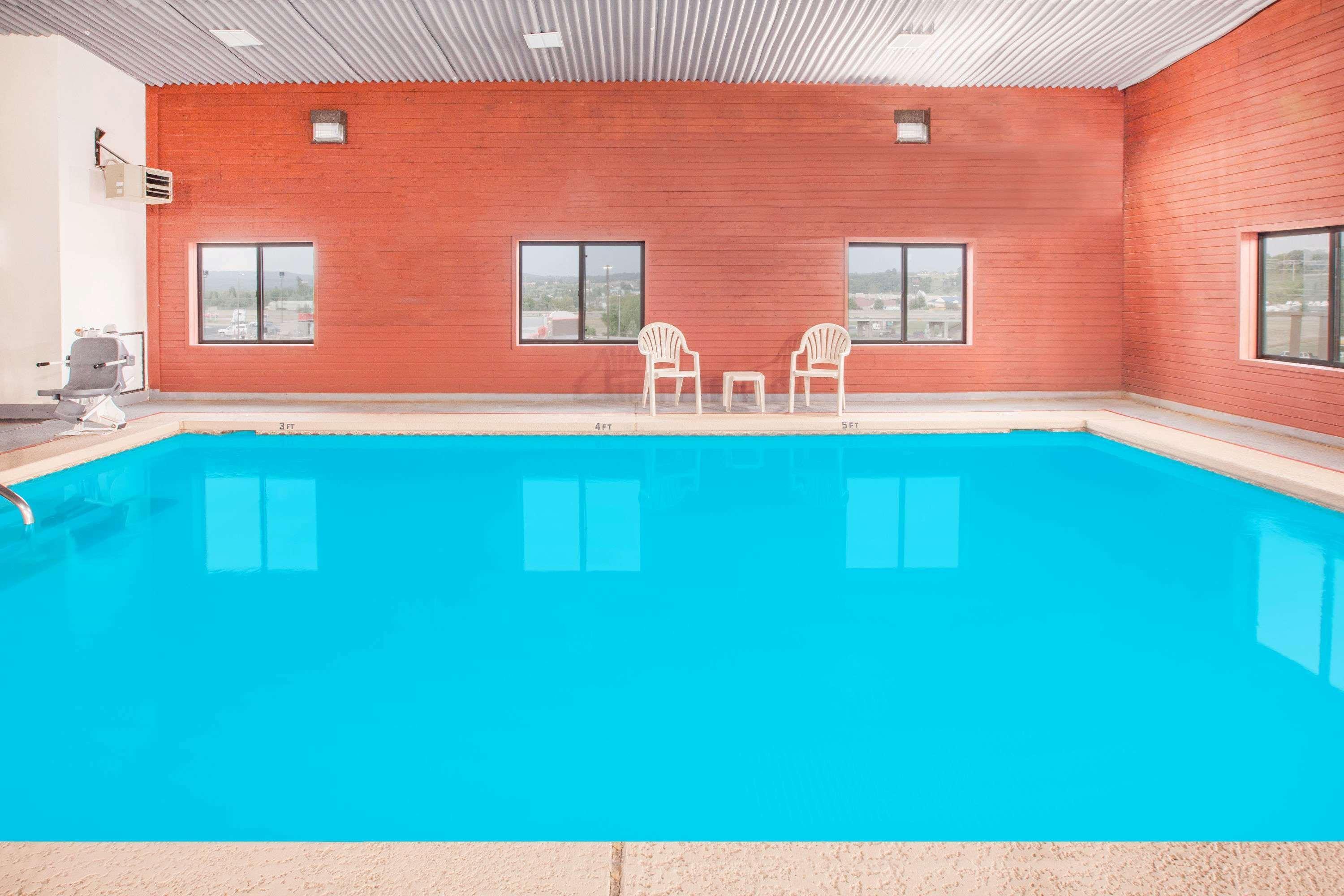 Super 8 By Wyndham Van Buren/Ft. Smith Area Buitenkant foto
